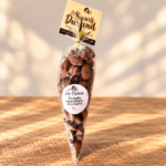 Amandes caramélisées enrobage chocolat lait 42%, poudre de cacao